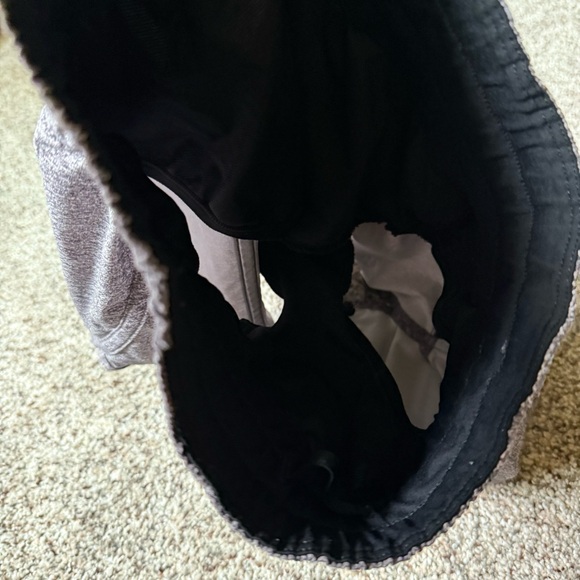 LuluLemon High-Rise Heathered Graphite Grey Hotty Hot Shorts size 4 like new - Picture 9 of 14